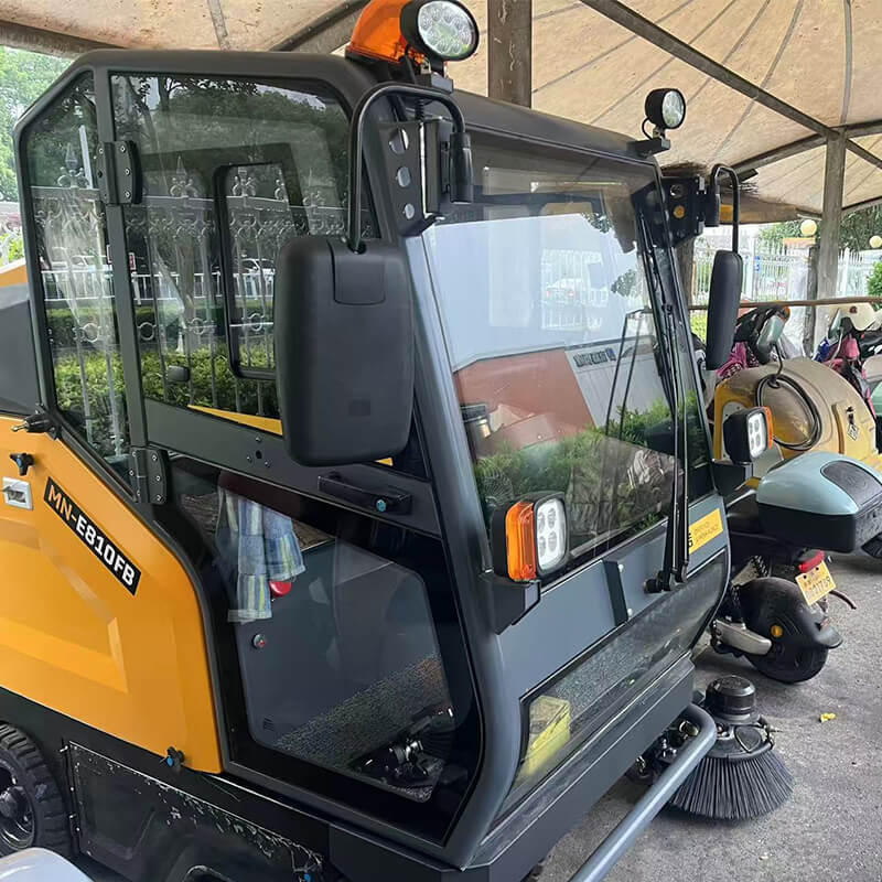 京新药业E810FB封闭式扫地机